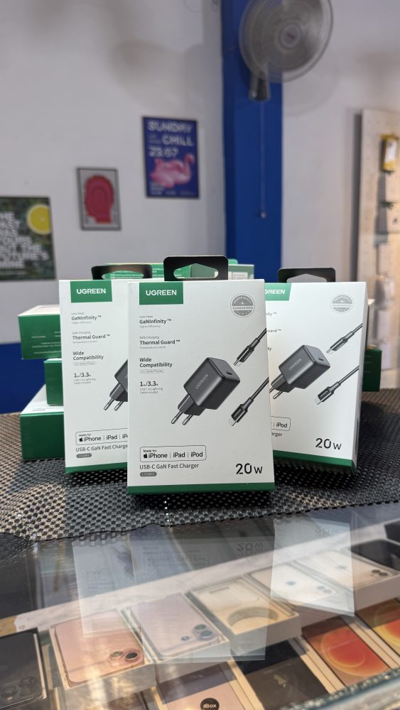 UGREEN SEPAKET C to L hitam