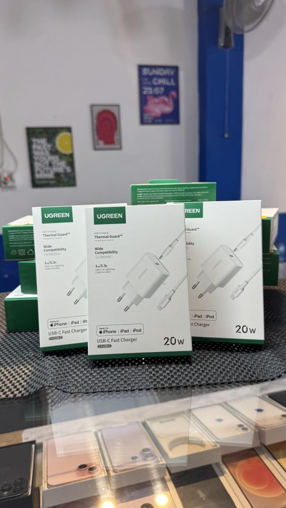 UGREEN SEPAKET C to L putih Klasik kotak