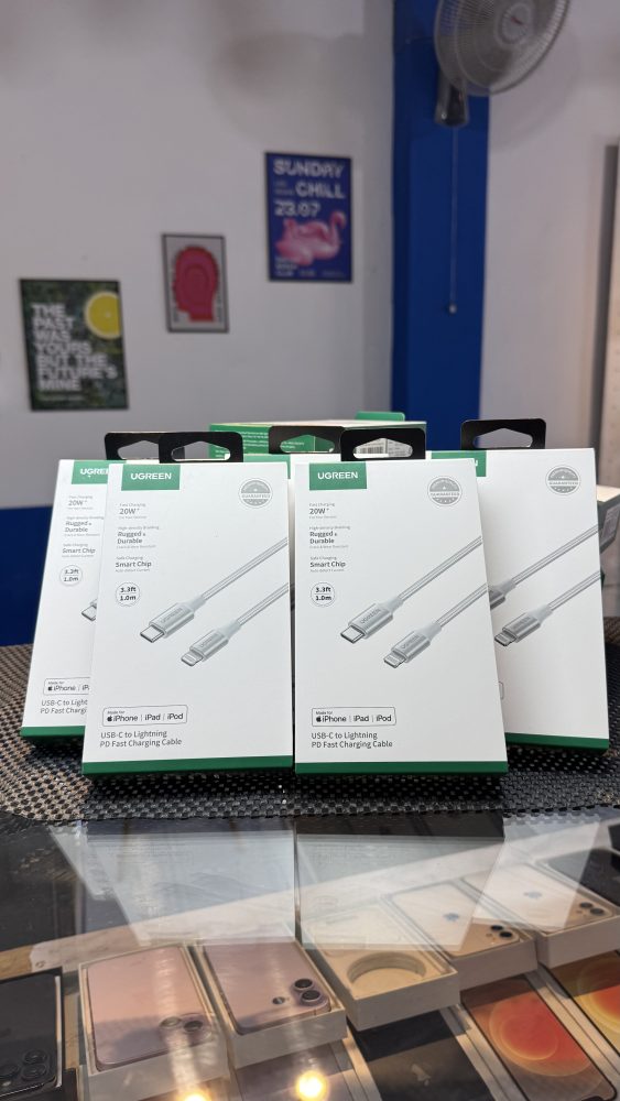 UGREEN kabel C to L putih